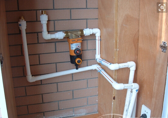 接管連接前置過(guò)濾器示意圖，一進(jìn)一出方便連接和過(guò)濾！