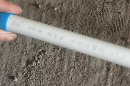 日豐管真假圖片對比，這也太假了吧？相信都能分辨吧？